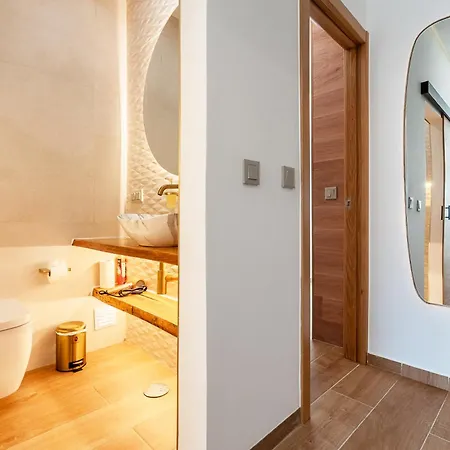 Apartment Sandora Pebble - Walk To The & Old Town Albufeira
