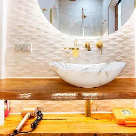 Apartment Sandora Pebble - Walk To The & Old Town *